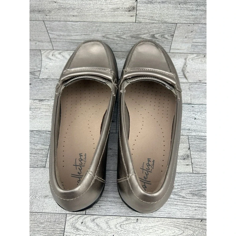Clarks Collection Ultimate Comfort Women Sz 8M Penny Loafers Metallic Pewter